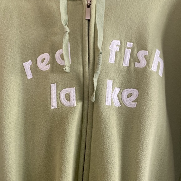 Pea green / mint zip up sweatshirt. Never worn. Size large.  Redfish Lake Idaho - Picture 2 of 6